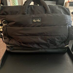 Itzy Ritzy Black Duffel Bag for Men